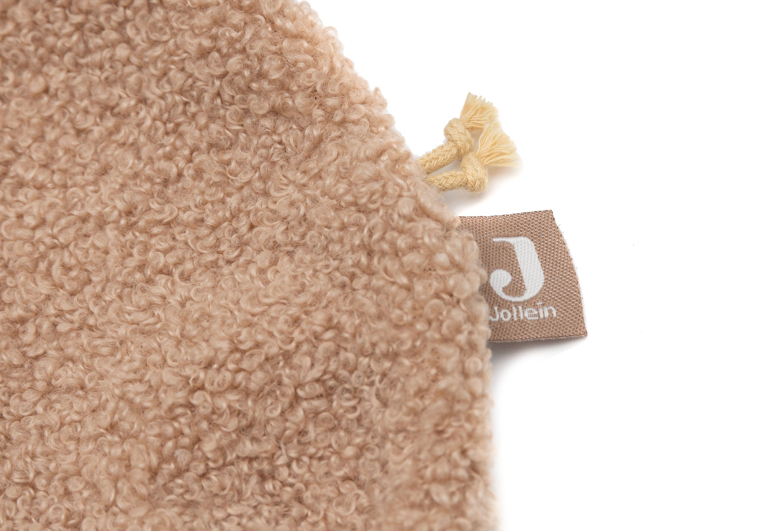 Čiulptuko skarelė, įvairiaspalvis