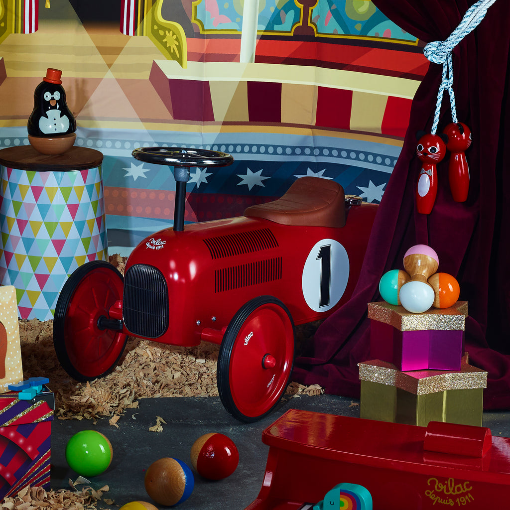 Vintažinė metalinė paspiriama mašinėlė (raudona)