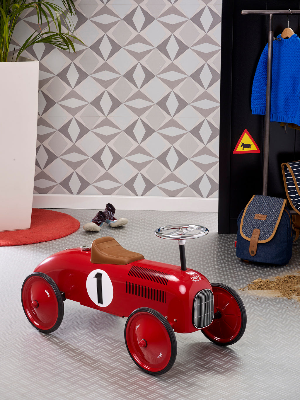 Vintažinė metalinė paspiriama mašinėlė (raudona)