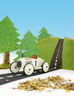 Vintažinė metalinė paspiriama mašinėlė (kreminė balta)