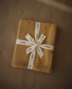 Megztas kūdikio pledukas „Textured Dots“ – Mustard Melange