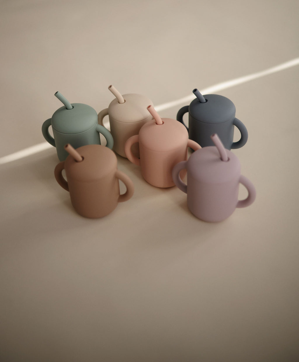 Silikoninis mokomasis puodelis su šiaudeliu „Training Cup + Straw“ – Natural