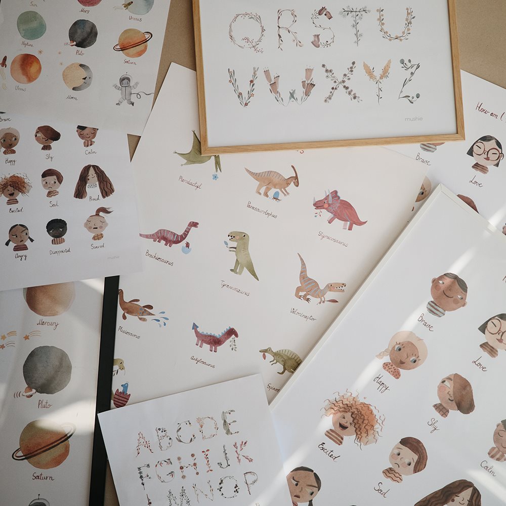 Mushie plakatas „Dinozaurai“, vidutinio dydžio