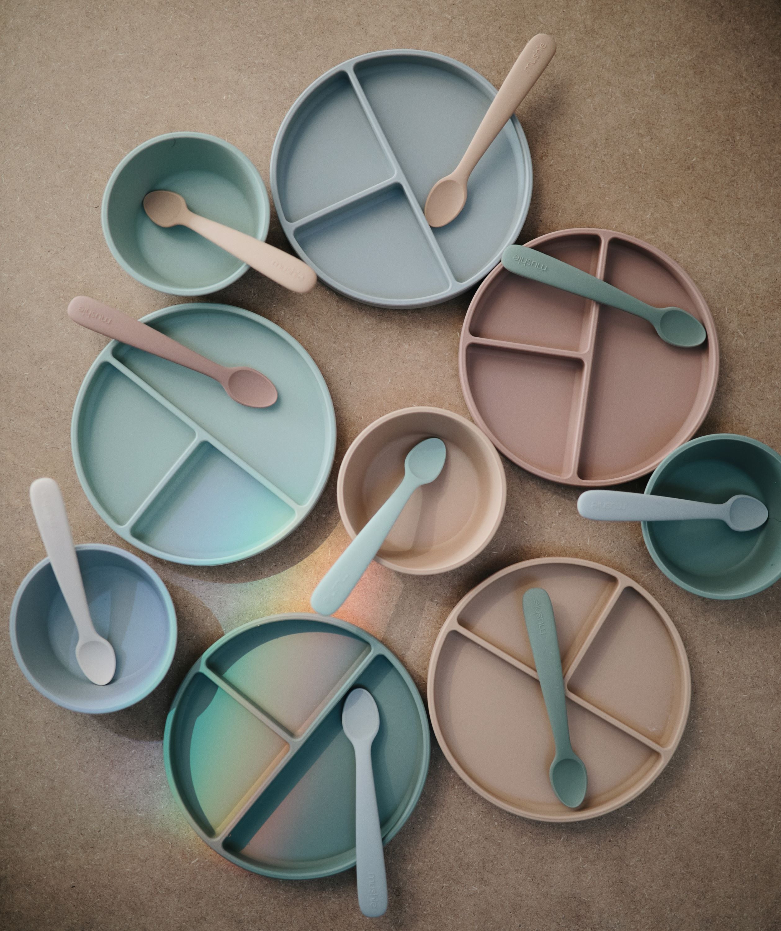 Silikoniniai maitinimo šaukšteliai „Feeding Spoons“, 2 vnt. – Blush/Shifting Sand