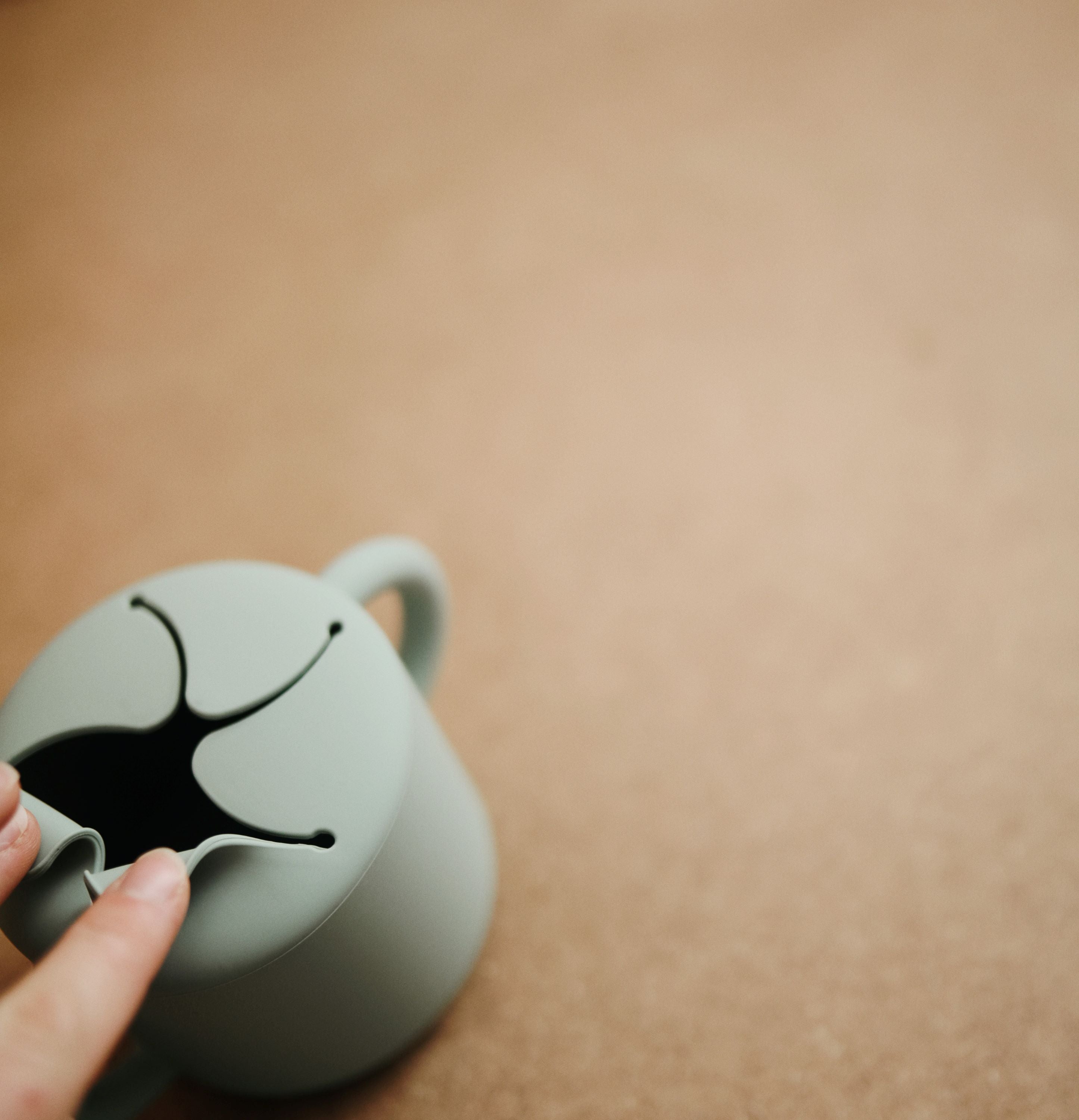 Silikoninė užkandžių taurė „Snack Cup“ – Stone