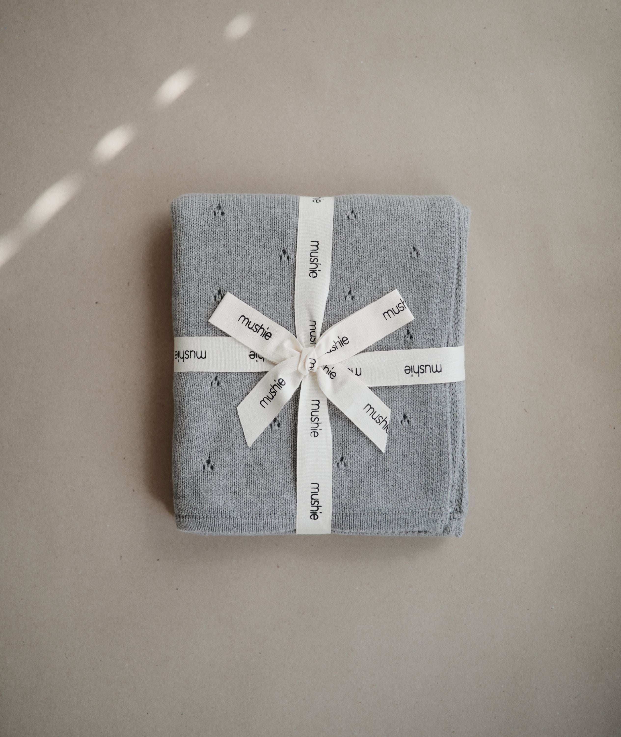 Mushie megztas kūdikio pledukas „Pointelle“ – Gray Melange