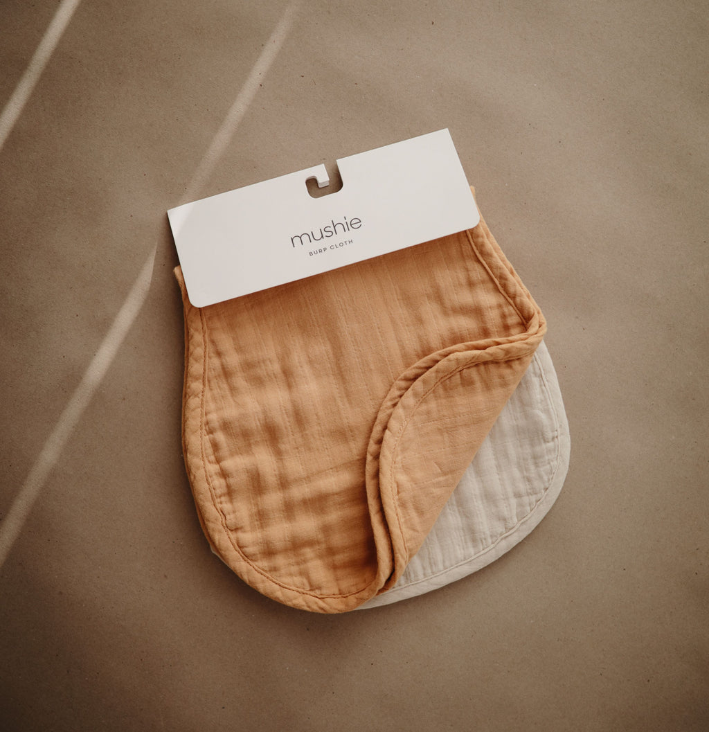 Mushie seilinukai nuo atpylimo „Burp Cloth“, 2 vnt. – Fall Yellow/Fog