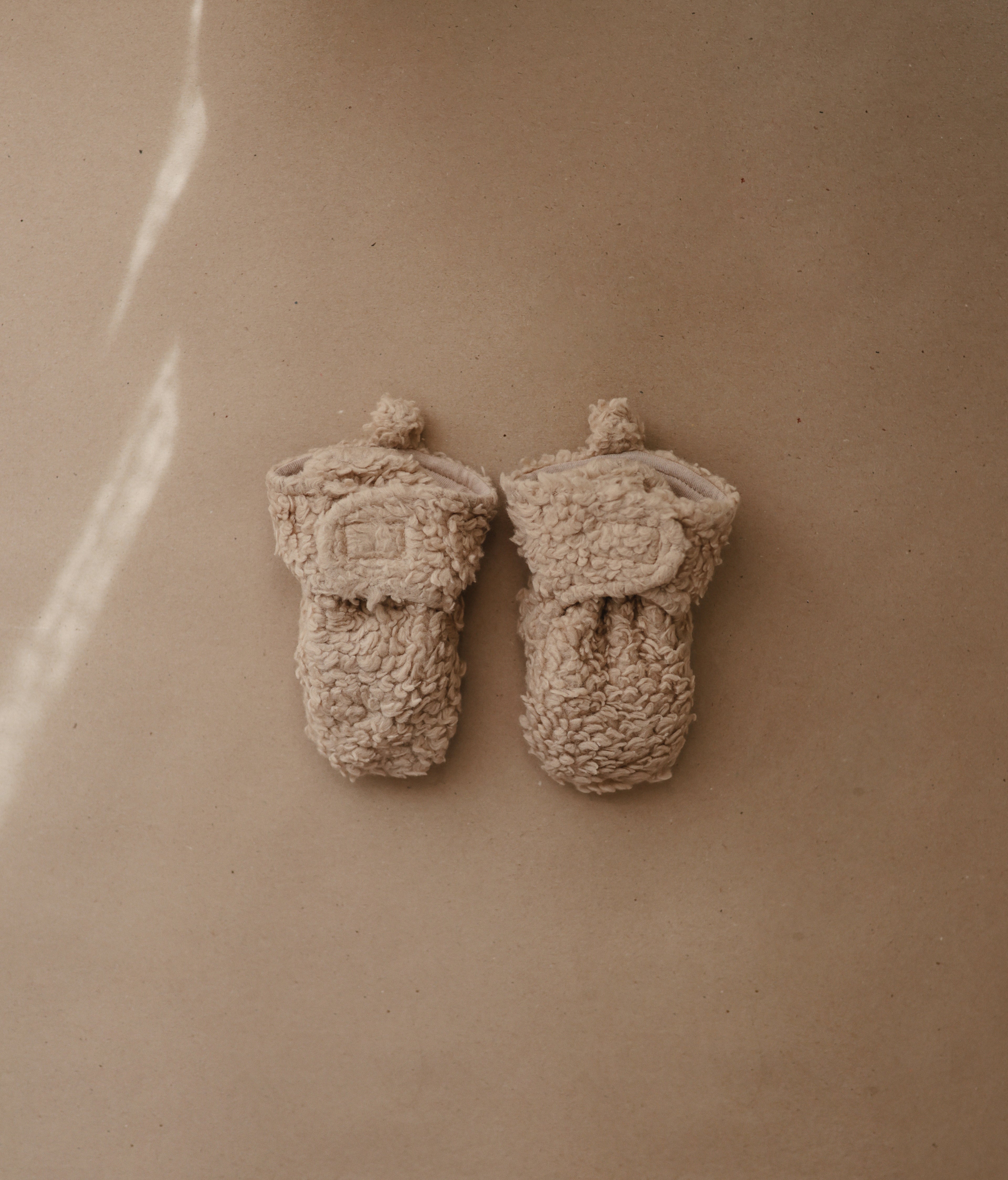 Mushie kūdikio batukai „Cozy Baby Booties“, Oatmeal, 6–9 mėn.