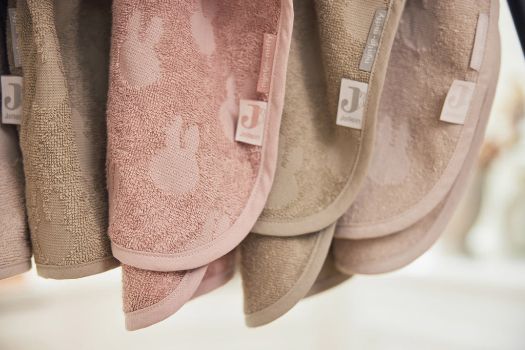 Maudymosi pončas (frotė) „Miffy Jacquard“, alyvuogių žalios spalvos