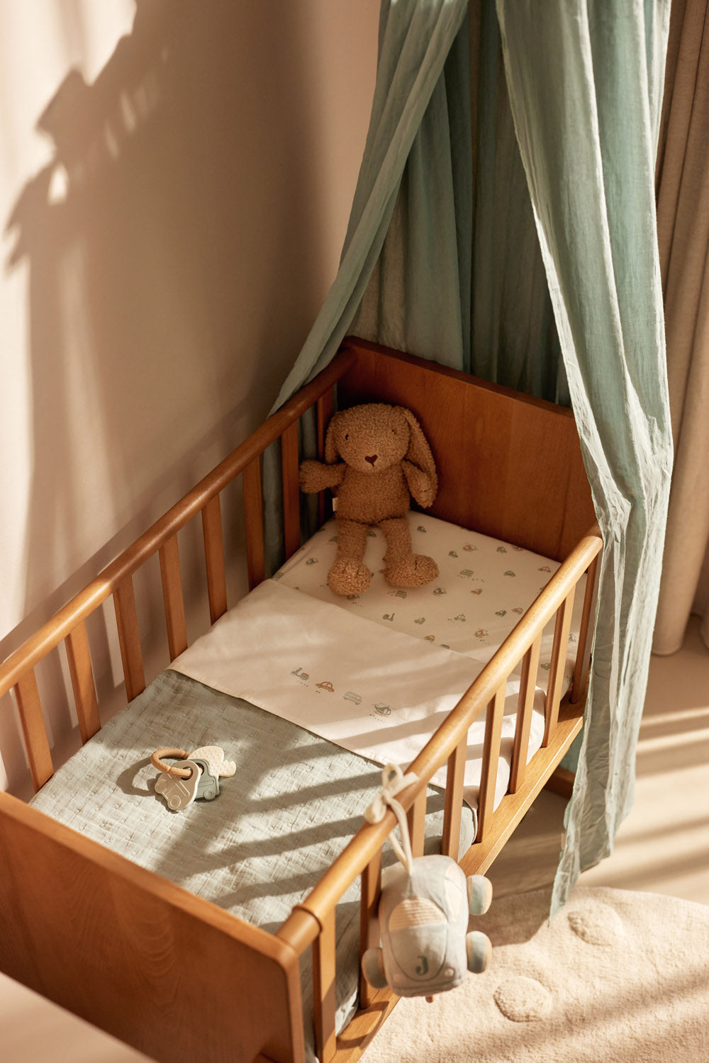 Muzikinis pakabinamas žaisliukas, įvairiaspalvis