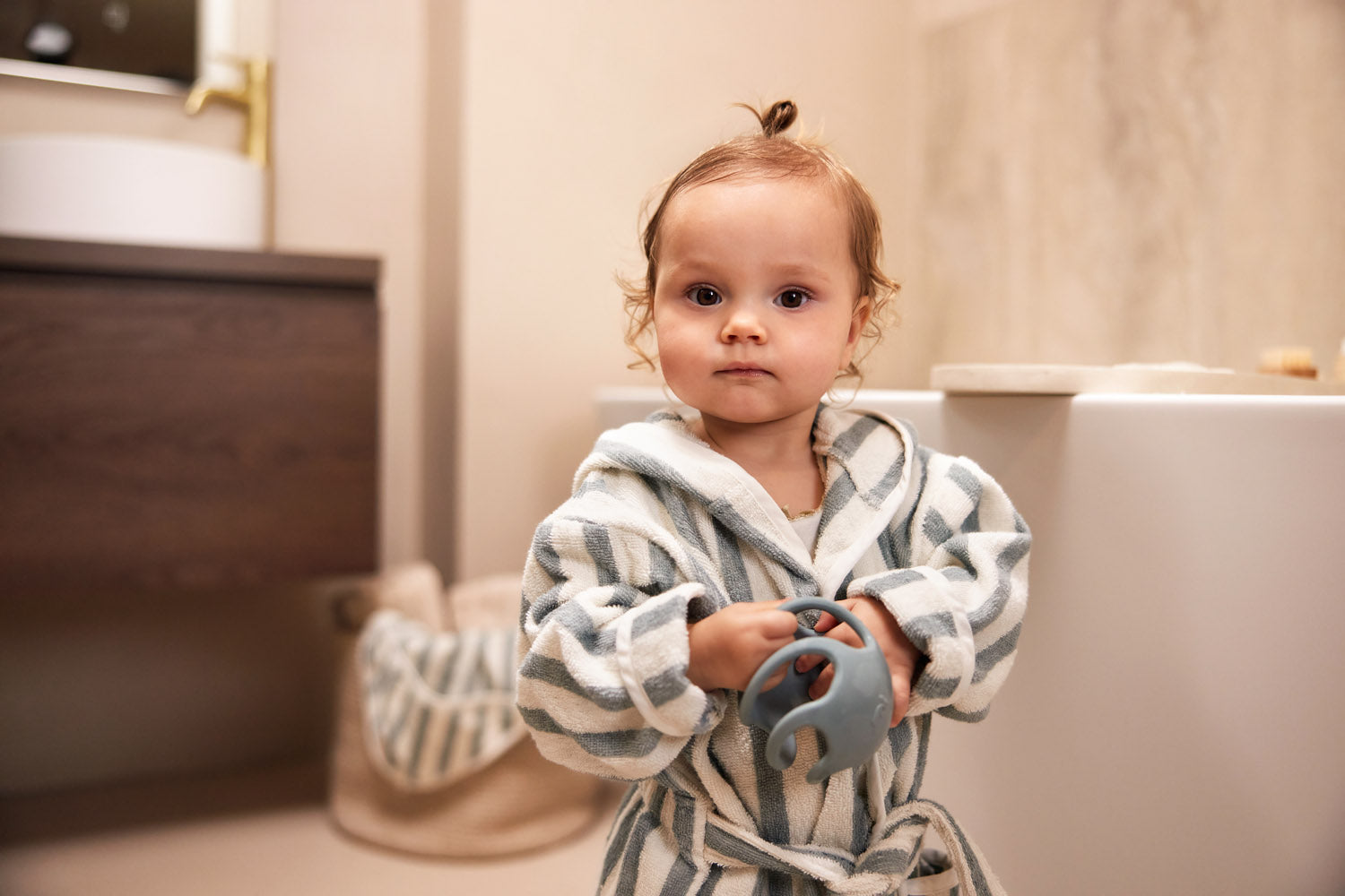 Vaikiškas chalatas 3–4 m. (dryžuotas) (frotė) (GOTS), jūros žalios spalvos