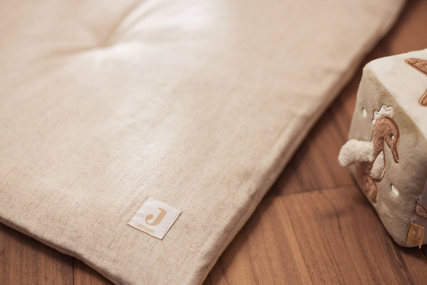 Lavinamasis kubas, įvairiaspalvis