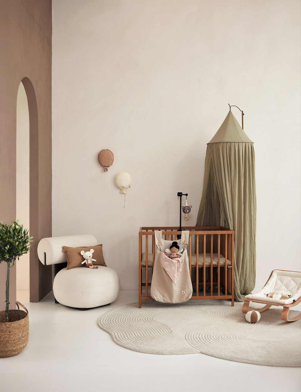 Minkštas žaislas – pelytė, baltos spalvos