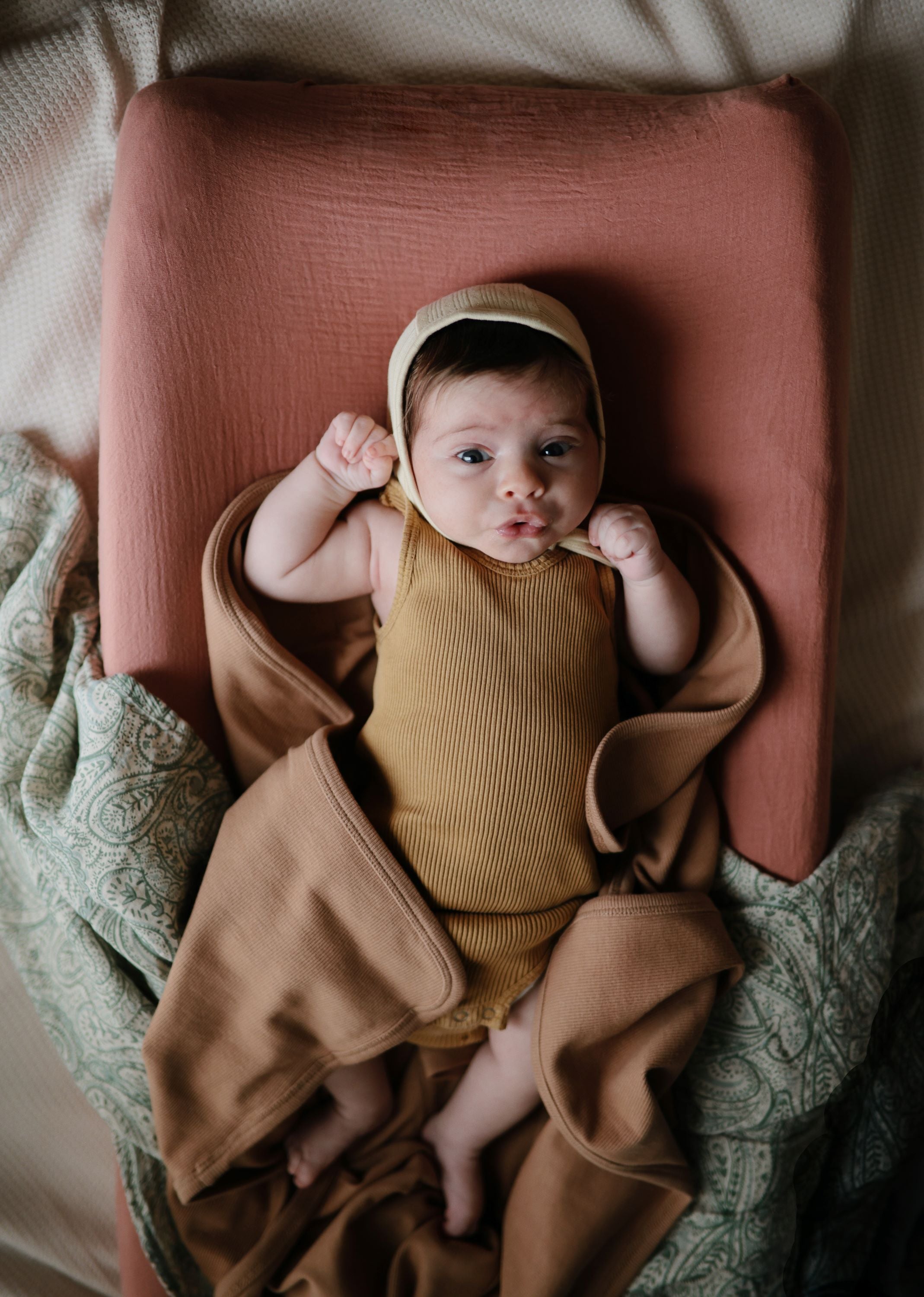 Mushie rumbuotas kūdikio pledukas „Ribbed Blanket“ – Tan