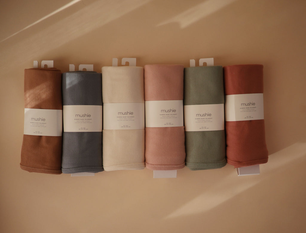 Mushie rumbuotas kūdikio pledukas „Ribbed Blanket“ – Tan
