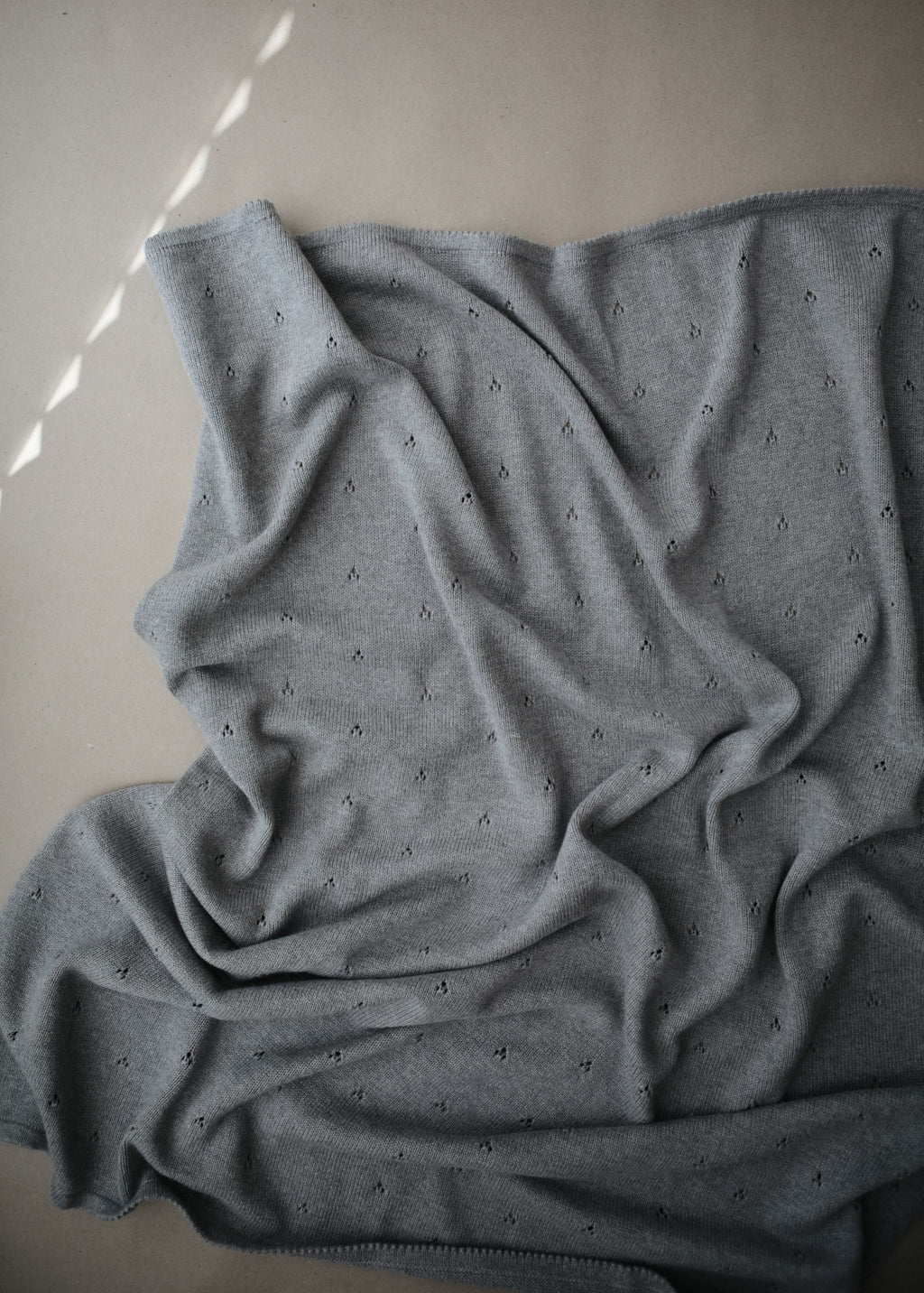Megztas kūdikio pledukas „Pointelle“ – Gray Melange
