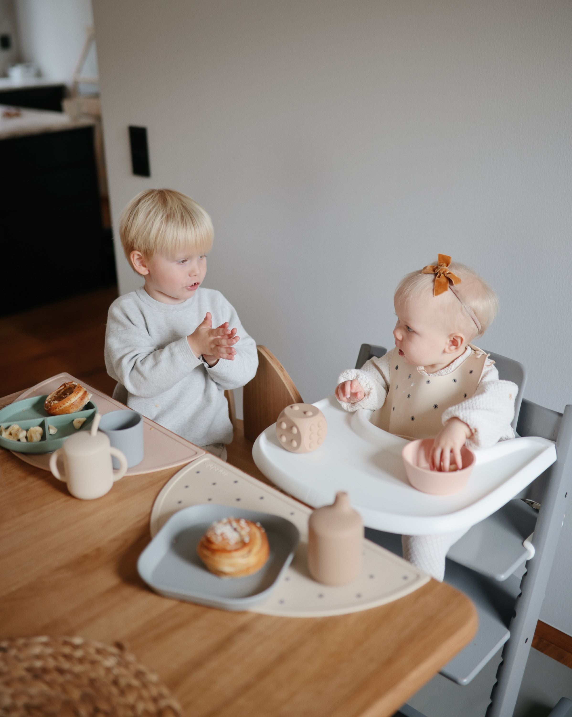 Silikoninė gertuvė „Sippy Cup“ – Natural