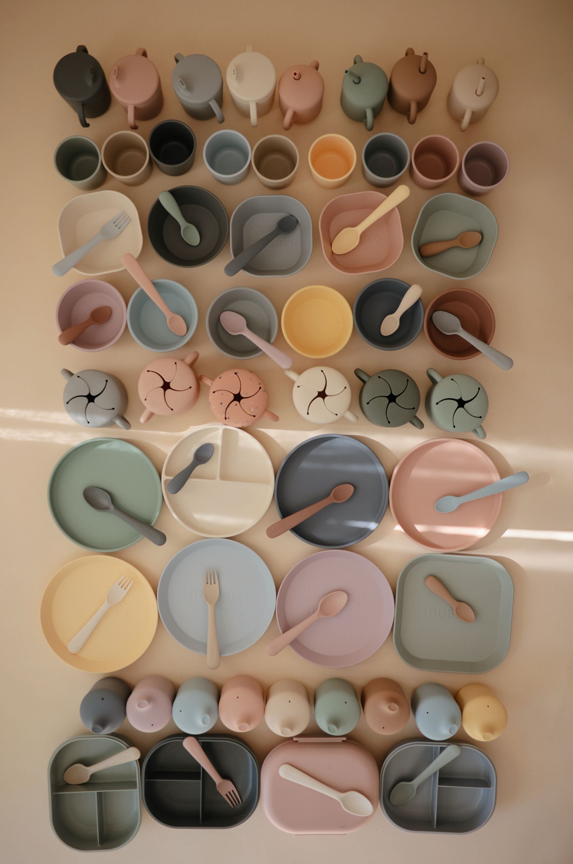 Klasikinė silikoninė lėkštė „Classic Suction Plate“ – Cloudy Mauve