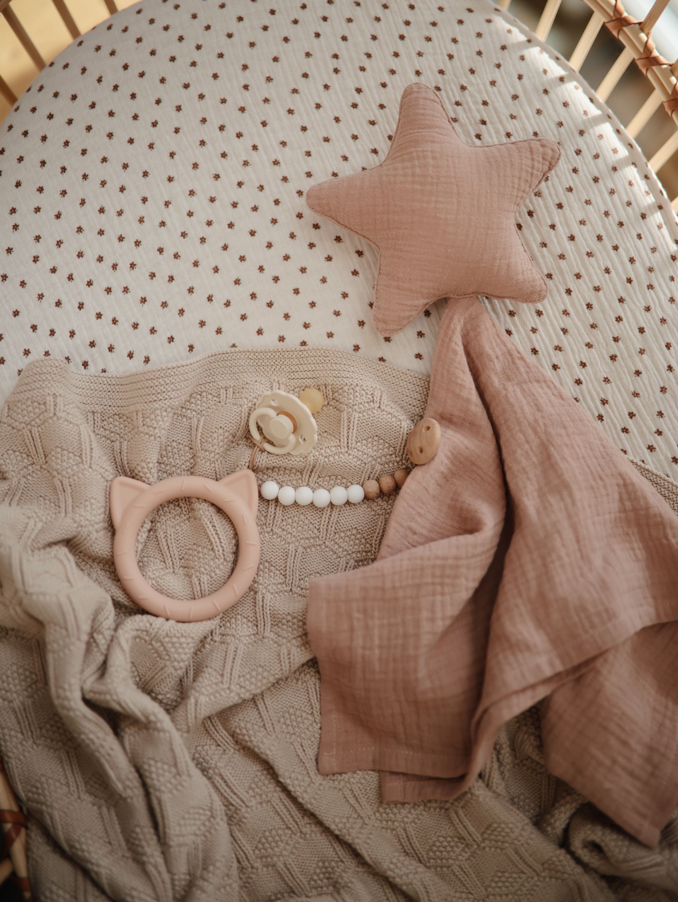 Mushie kramtukas „Katinas“ – Blush