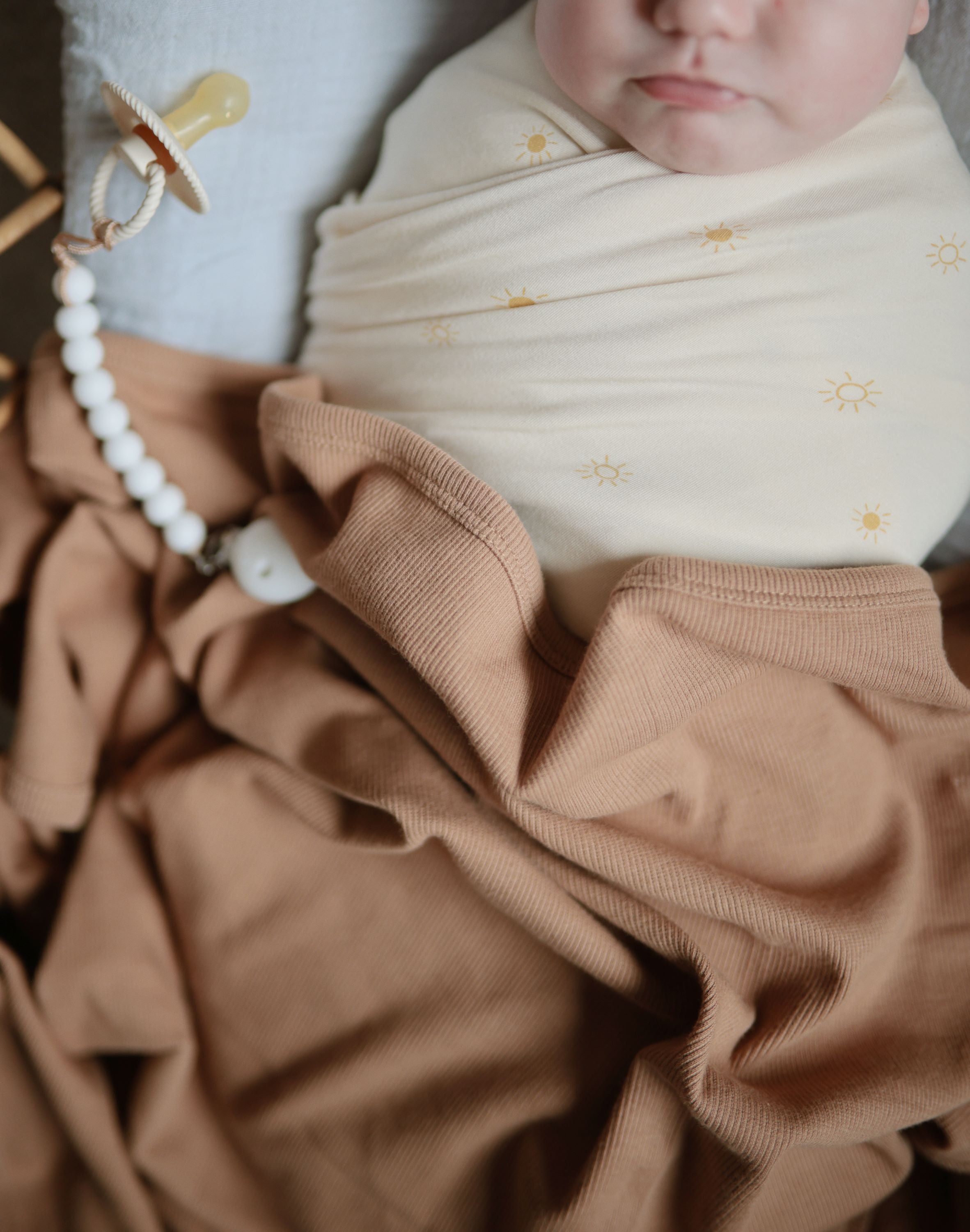 Mushie rumbuotas kūdikio pledukas „Ribbed Blanket“ – Tan